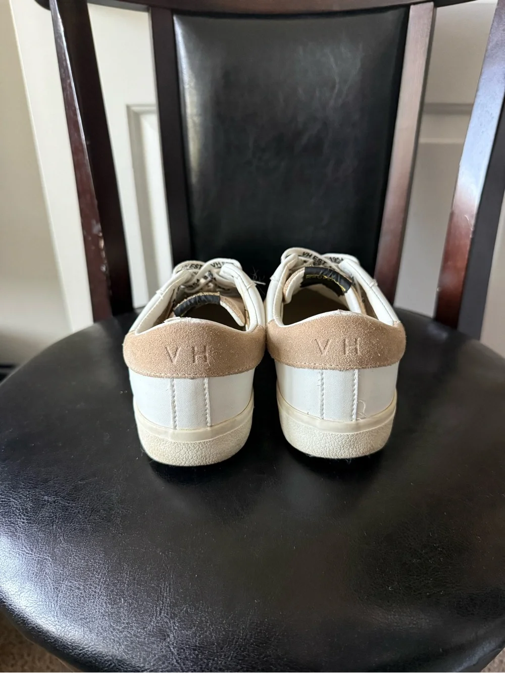 Vintage Havana White Leather Sneakers with Beige Suede Accents